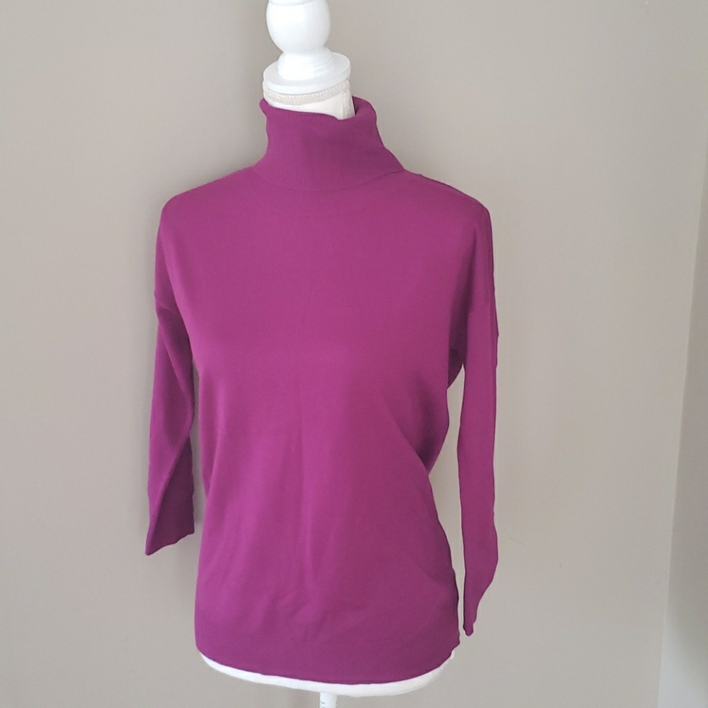 NY & Company turtleneck sweater
